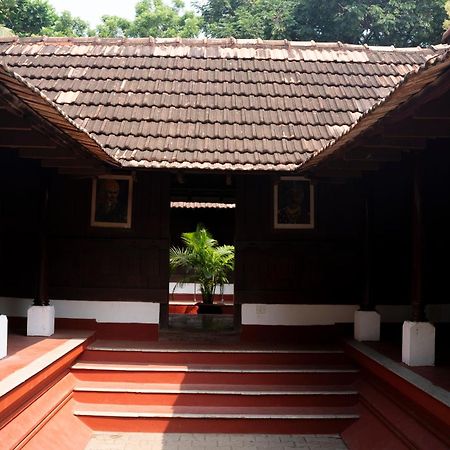 Green Meadows Resort Chennai Bagian luar foto