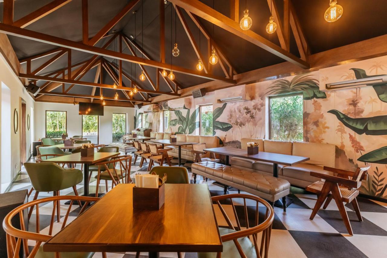 Green Meadows Resort Chennai Bagian luar foto