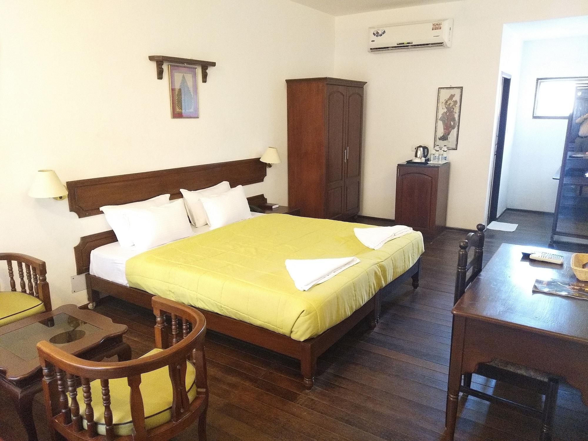 Green Meadows Resort Chennai Bagian luar foto