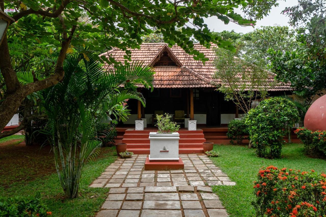 Green Meadows Resort Chennai Bagian luar foto