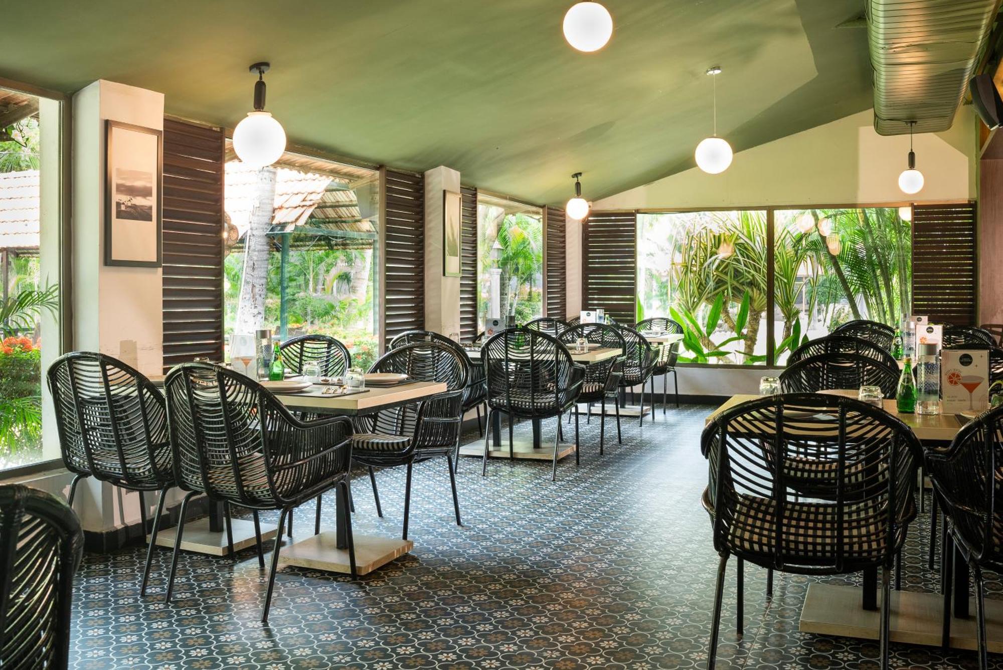 Green Meadows Resort Chennai Bagian luar foto