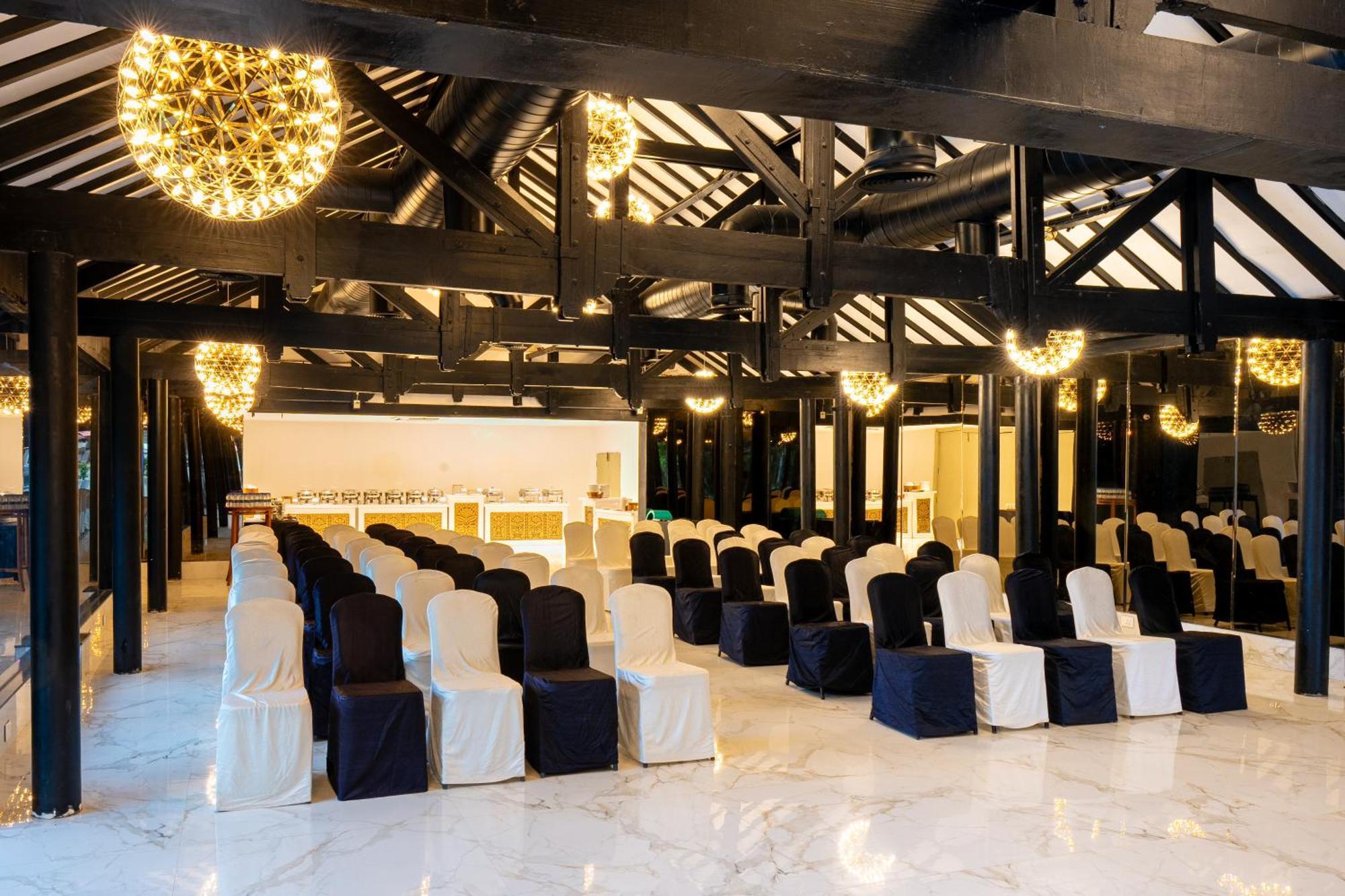 Green Meadows Resort Chennai Bagian luar foto