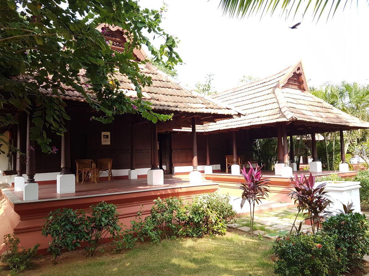 Green Meadows Resort Chennai Bagian luar foto